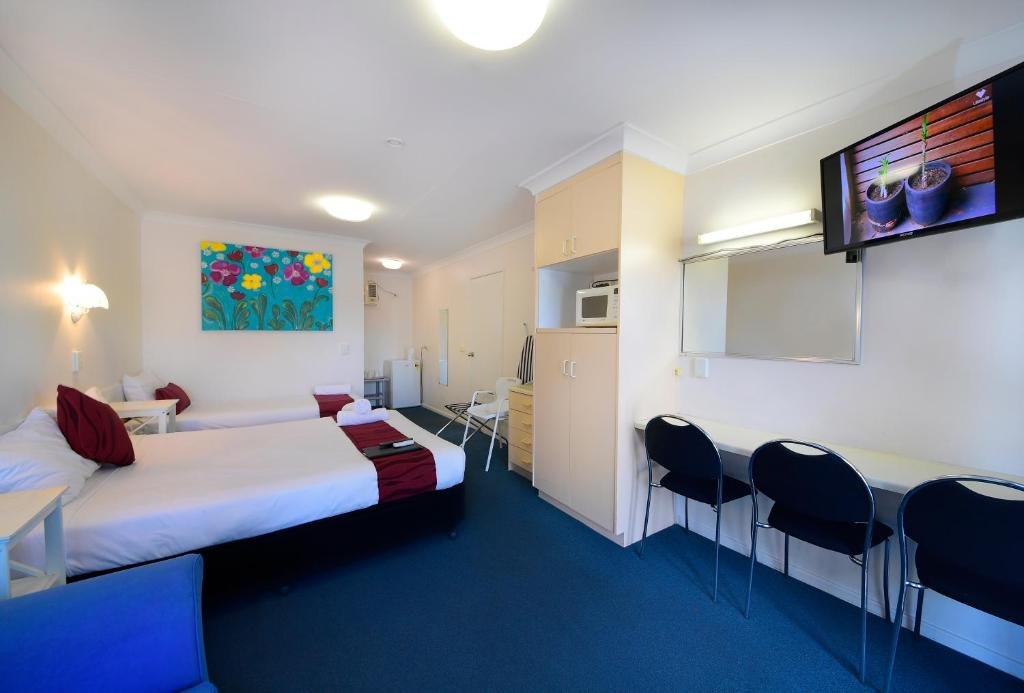 Room with kitchenette